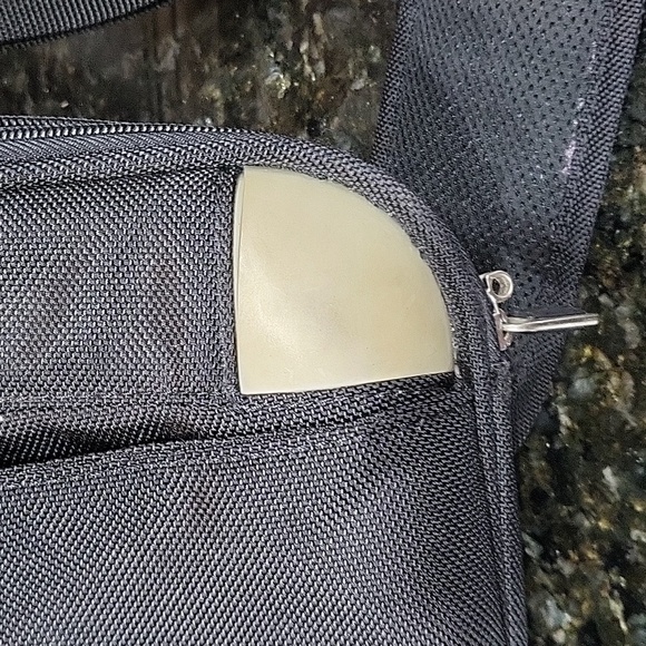 Samsonite Black Canvas Laptop Computer Briefcase Bag w/ Shoulder Strap - 16" - Picture 3 of 11